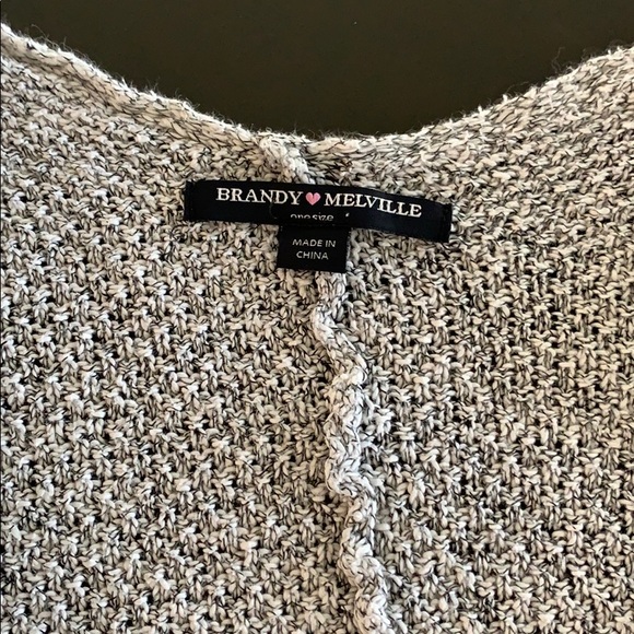 Brandy Melville Loose Gray Sweater - Picture 3 of 3